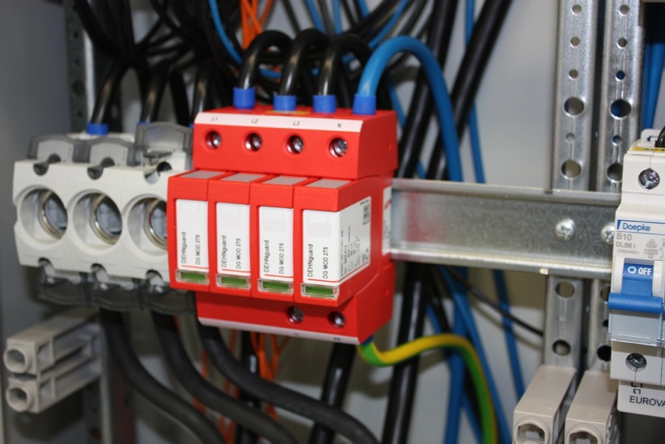 U berspannungsschutz bei ESG Elektro-Service-Graz in Gunzenhausen